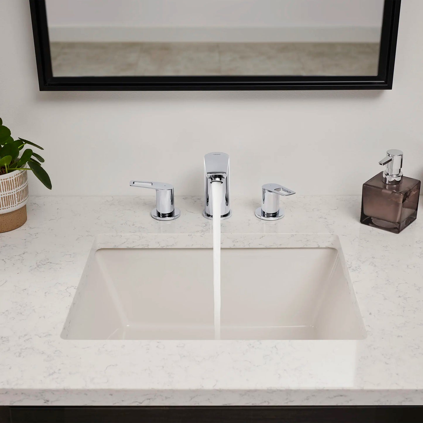 GROHE Bauloop Two-Handle M-Size Bathroom Faucet